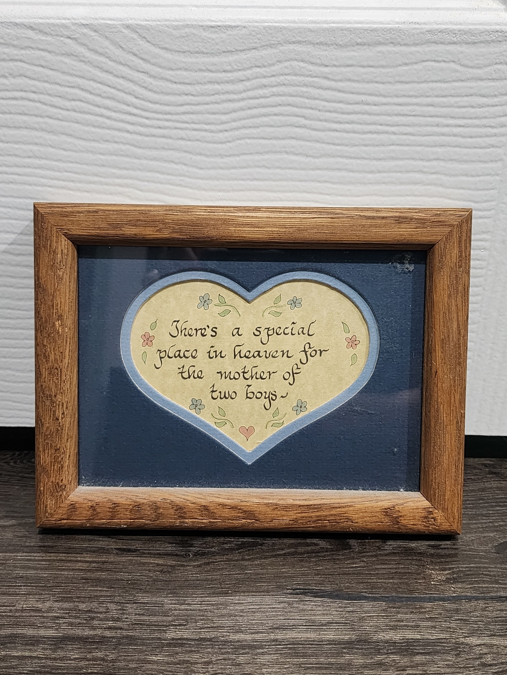 Sentimental Heart Frame Accent